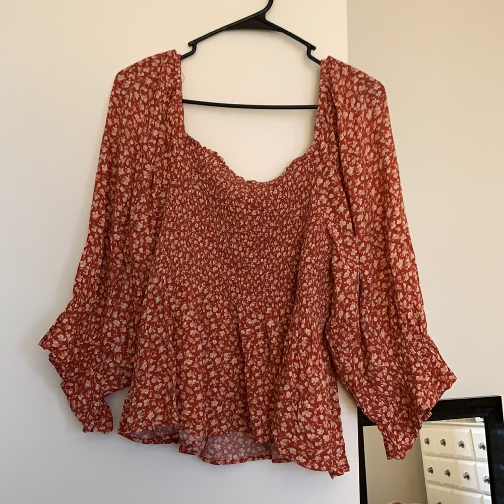 American Eagle smocked floral cropped blouse